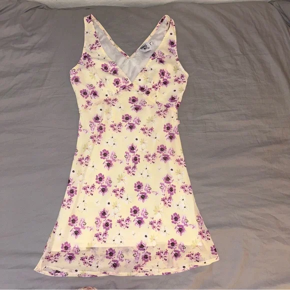 Princess Polly Nellie Mini Dress Yellow Floral 4, V-Neck, Tie Back - Picture 6 of 13